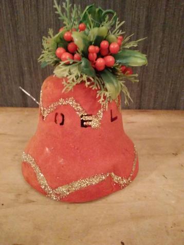 Oude vintage kerstklok in vilt  beschikbaar voor biedingen