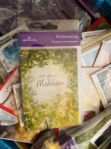 Grote partij Hallmark wenskaarten beschikbaar voor biedingen