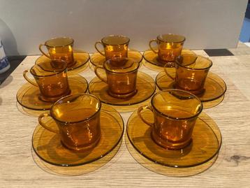 Vintage 8 kopjes en schotels Duralex Frankrijk beschikbaar voor biedingen