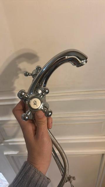 Robinetterie cottage qualite chromé salle de bain mitigeur  disponible aux enchères