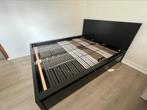 Zwart bed, Ophalen