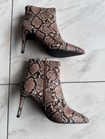 Bottines New Bellucci taille 37 (nr6954), Vêtements | Femmes, Chaussures, Brun, Enlèvement ou Envoi, Boots et Botinnes, Bellucci