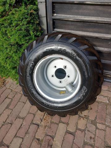 Set banden giant kniklader beschikbaar voor biedingen