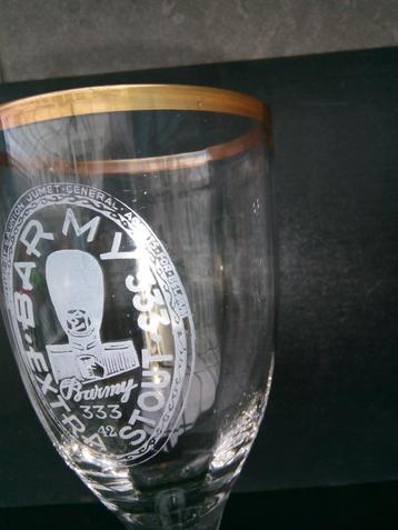 Ancien verre sur pied à l'acide BARMY STOUT 333 42 avec col 