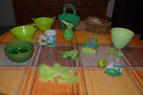 Lot de décorations de Pâques vert vif : panier, vasque,pots,, Divers, Pâques, Comme neuf, Enlèvement ou Envoi