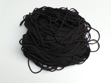 5838) 5m polyester koord zwart 4mm breed