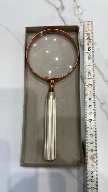Loupe ancienne laiton ou cuivre ?  beschikbaar voor biedingen