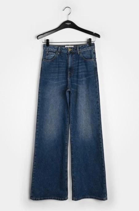ESSENTIEL ANTWERP Thunderbird wide leg jeans W27L32, Kleding | Dames, Spijkerbroeken en Jeans, Zo goed als nieuw, W27 (confectie 34) of kleiner
