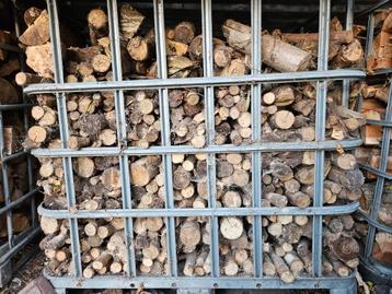 Zeer droog brandhout beschikbaar voor biedingen