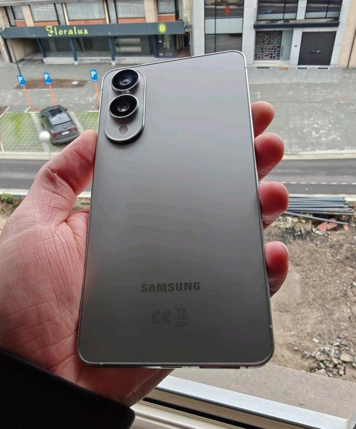 Samsung S25 Edge - 256GB - Factuur, Telecommunicatie, Mobiele telefoons | Samsung, Zo goed als nieuw, Galaxy Z Fold, Zilver, Ophalen