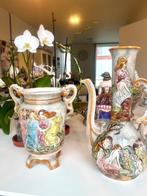 een paar kannen en vazen ​​van Capodimonte, Antiek en Kunst, Antiek | Vazen, Ophalen