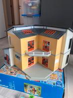 Playmobil City life - poppenhuis met inrichting, Kinderen en Baby's, Speelgoed | Playmobil, Ophalen, Gebruikt