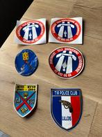 Stickers en een badge, Verzamelen, Ophalen of Verzenden, Rijkswacht, Embleem of Badge