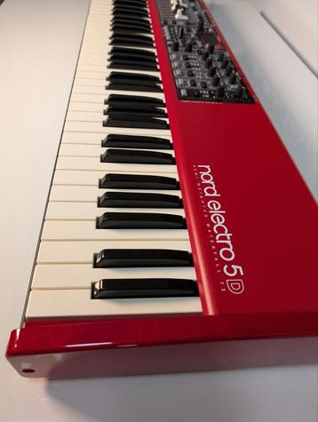 Prosq Music | Electro 5D 73 SUPER (Ook Electro 3, 6 te koop), Enlèvement ou Envoi, Comme neuf