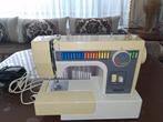 Naaimachine Nechi mod 559, Hobby en Vrije tijd, Naaimachines en Toebehoren, Ophalen, Naaimachine