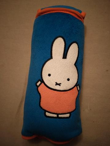 Beschermer autogordel beschikbaar voor biedingen