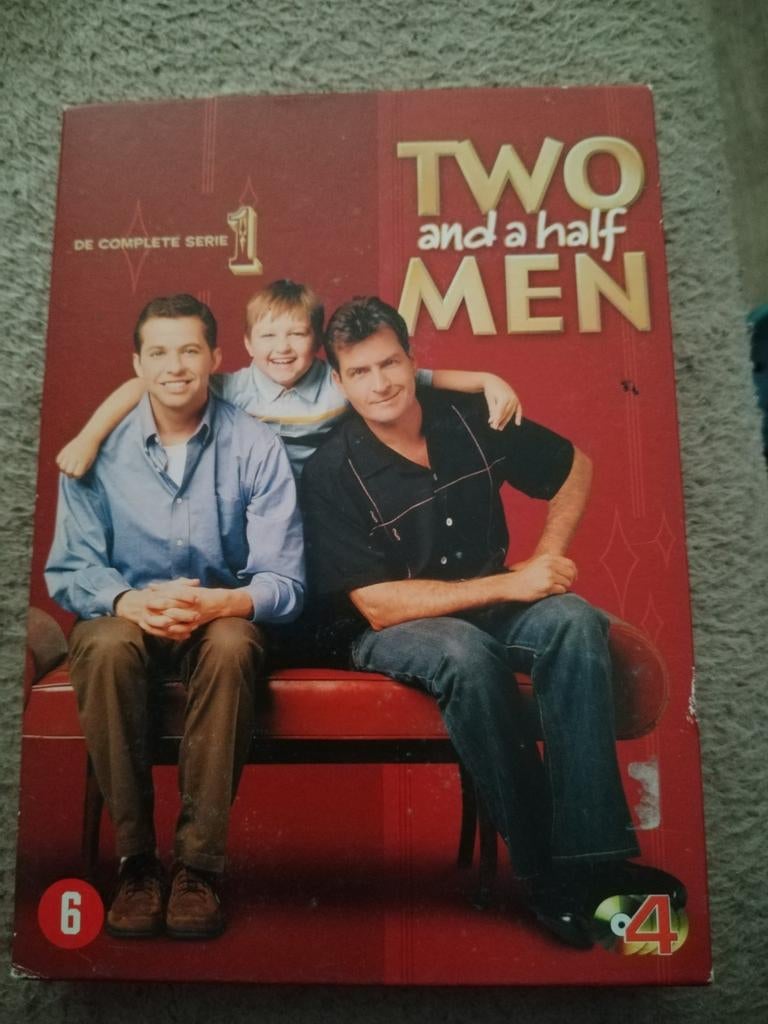 Deux hommes et demi saison 1, CD & DVD, DVD | TV & Séries télévisées, Comme neuf, Comédie, Coffret, À partir de 6 ans, Enlèvement ou Envoi