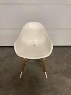 Eames 4 stoelen - in heel goede staat, Huis en Inrichting, Ophalen, Zo goed als nieuw