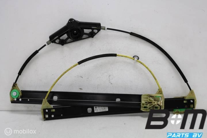 Raammechaniek rechtsvoor Skoda Octavia 3 Combi 5E0837462B, Auto-onderdelen, Ruiten en Toebehoren, Gebruikt