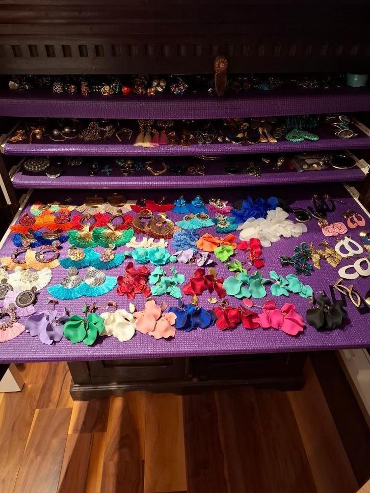 Zeer mooie sieraden juwelenkast, Hobby en Vrije tijd, Kralen en Sieraden maken, Ophalen