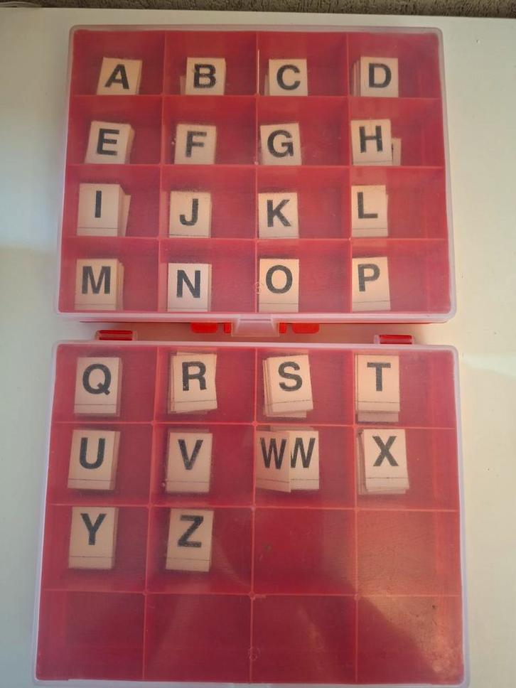 Letterbak met grote letters / drukletters, Kinderen en Baby's, Speelgoed | Educatief en Creatief, Ophalen of Verzenden