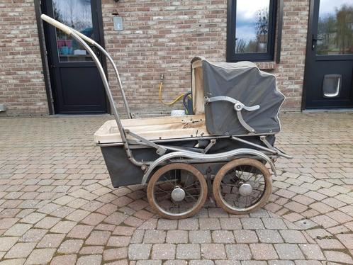 Oude antieke kinderwagen, Kinderen en Baby's, Buggy's, Gebruikt, Ophalen