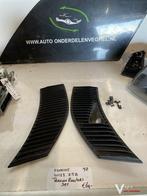 Mercedes W123 2.5 B 1978 2400105 Paravan roosters, Auto-onderdelen, Carrosserie, Gebruikt, -, -, Ophalen of Verzenden