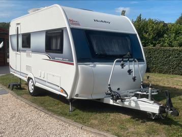 6 persoons caravan Hobby, stapelbed,Mover, Voortent, Poêle, Entreprise, Hobby, Jusqu'à 6