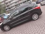 Peugeot 207sw  Bouwjaar 2011, Auto's, Peugeot, Voorwielaandrijving, Stof, Zwart, Radio
