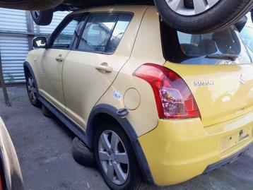 FEU ARRIÈRE GAUCHE Suzuki Swift (ZA / ZC / ZD1 / 2/3/9), Utilisé, Suzuki