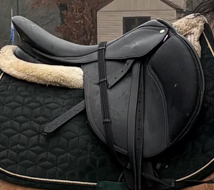 Zadel, Dieren en Toebehoren, Paarden en Pony's | Zadels, Zo goed als nieuw, Springen, Ophalen