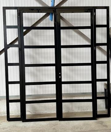 Stalen dubbel binnendeur (zwart) + dubbel glas  beschikbaar voor biedingen