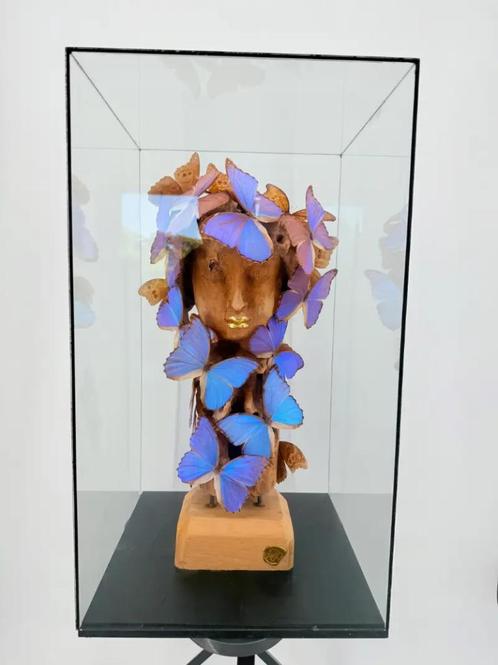 Houten sculptuur met Morpho-vlinders, Verzamelen, Dierenverzamelingen