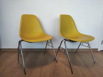 Vintage set Vitra stoelen - Eames beschikbaar voor biedingen