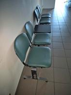 Bank met verschillende stoelen maast elkaar, Huis en Inrichting, Stoelen, Ophalen, Grijs, Metaal, Twee