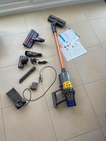 Steelstofzuiger Dyson V10 met alle attributen  beschikbaar voor biedingen