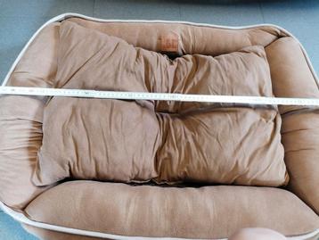 Hondenkussen zacht. Kleine beschadiging (zie foto)  beschikbaar voor biedingen