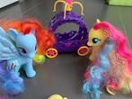 My little pony 2 paardjes met koets en accessoires, Ophalen of Verzenden, Gebruikt