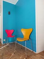 2 FRITZ HANSEN Serie 7 chairs ( Burnt Yellow & Neon Pink ), Ophalen, Twee, Overige kleuren, Design