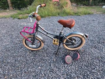 Meisjesfiets 14inch met zijwieltjes  beschikbaar voor biedingen