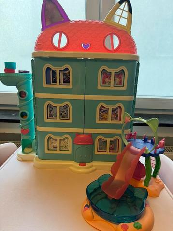 Gabby’s poppenhuis beschikbaar voor biedingen