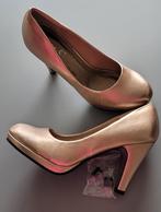 Elegante damespump maat 39, hak 10cm. Met  reserve zooltjes., Ophalen, Pumps, Nieuw, DolceC