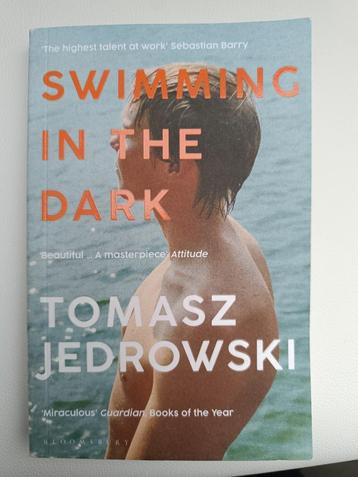 Swimming in the dark by Tomasz Jedrowski (Engels) beschikbaar voor biedingen