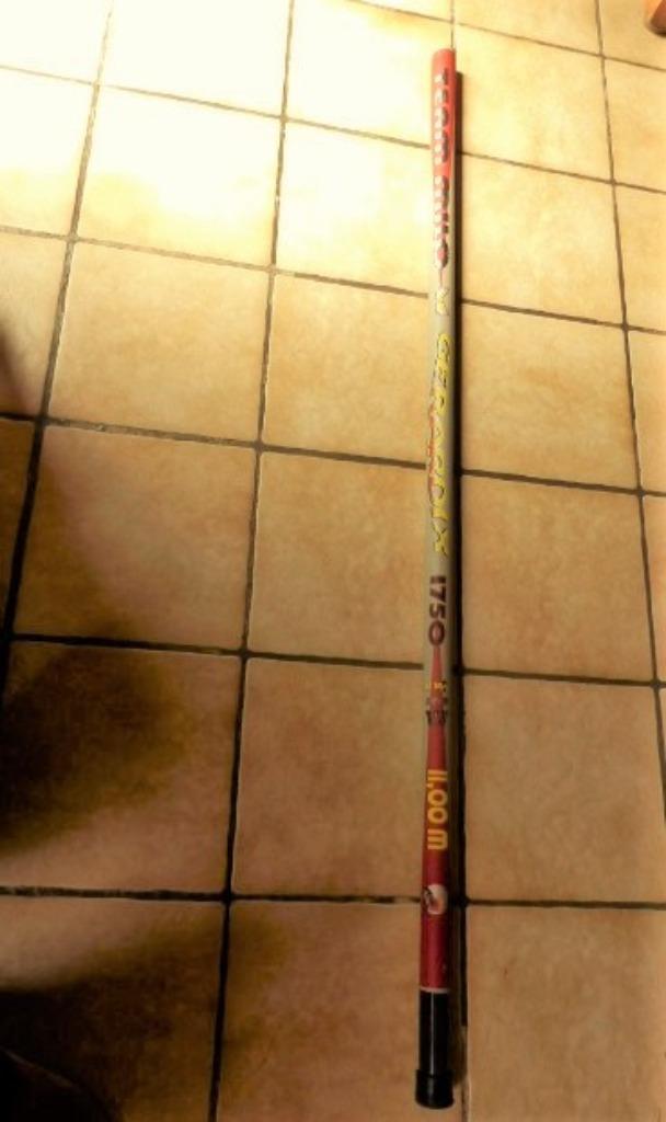 (4) -1 roseaux de marque milo de 11m, Sports nautiques & Bateaux, Pêche à la ligne | Général, Comme neuf, Canne à pêche complète