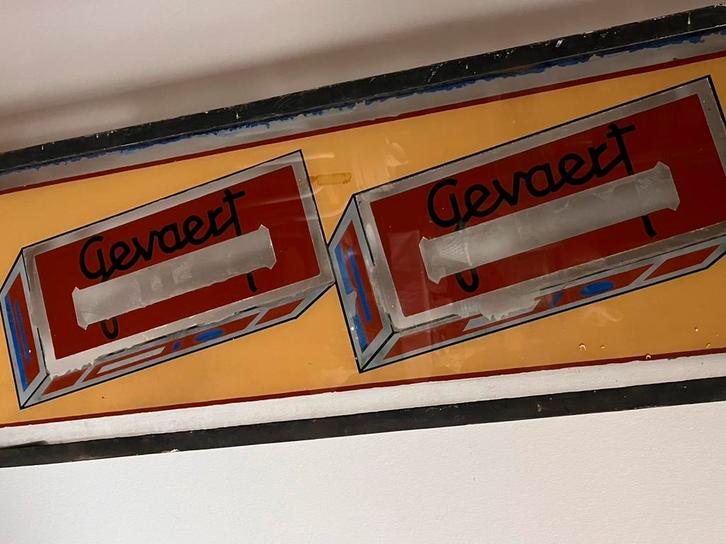 Enseigne publicitaire vintage Gevaert peinte sur verre, Antiquités & Art, Curiosités & Brocante, Enlèvement
