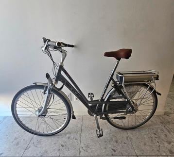 Elektrische Dames Fiets Zo goed als Nieuw  beschikbaar voor biedingen