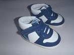 witte en blauwe babyschoentjes maat 6/12 maanden - Obaïbi, Kinderen en Baby's, Gebruikt, Overige typen, Ophalen of Verzenden, ObaÏbi