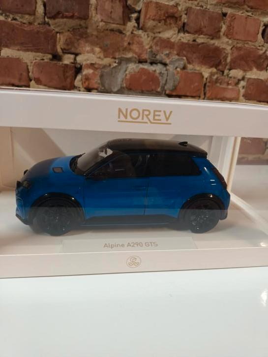 Renault Alpine a290 gts,schaal 1.18, norev, Hobby en Vrije tijd, Modelauto's | 1:18, Zo goed als nieuw, Norev, Ophalen of Verzenden