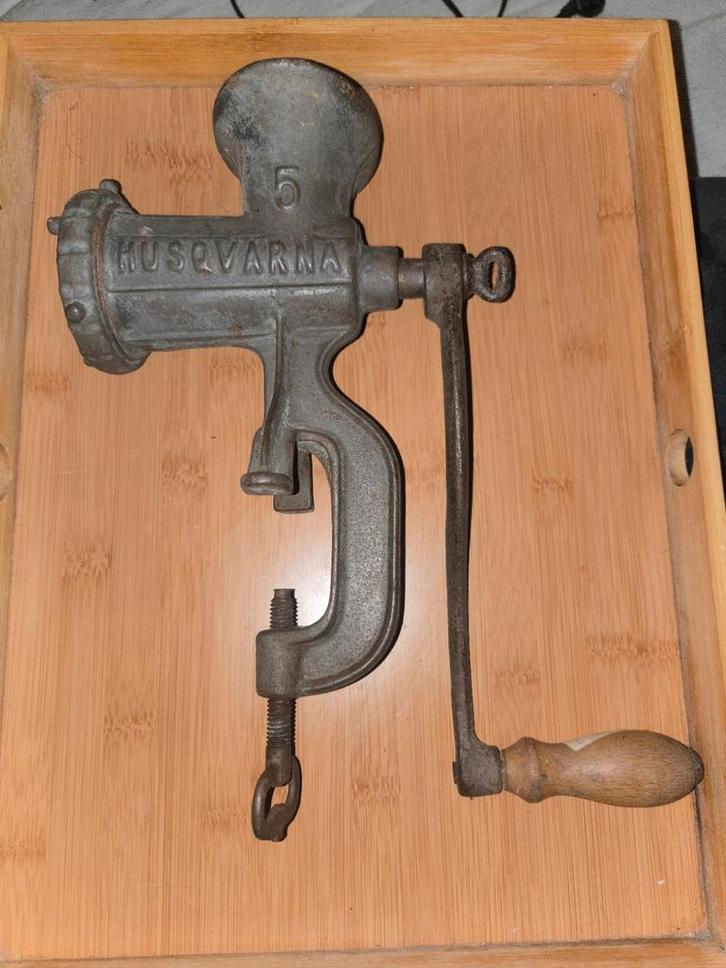Vintage Husqvarna VLEESMOLEN NO.5, Antiquités & Art, Antiquités | Ustensiles de cuisine, Enlèvement