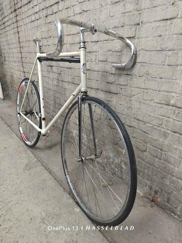 Prachtig stalen Pinarello frame met toebehoren  beschikbaar voor biedingen